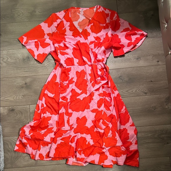 Old Navy Dresses & Skirts - Old Navy Red and Pink Floral Midi Dress